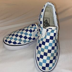 size 7: blue checkered vans (worn once)💙